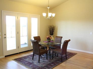 Dining Room Photo, 051H-0206