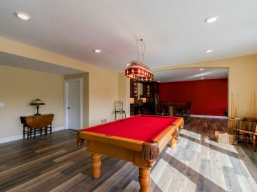 Game Room Photo, 020H-0516