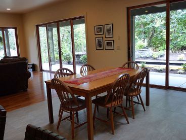 Dining Room Photo, 051H-0236