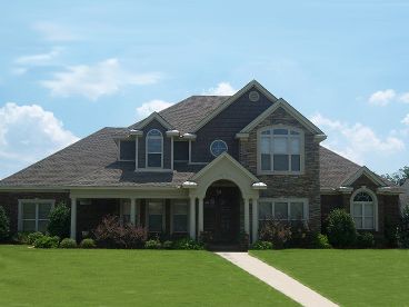 Traditional Two-Story Home Plan, 073H-0033