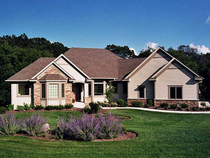 Traditional Home Plan, 023H-0147